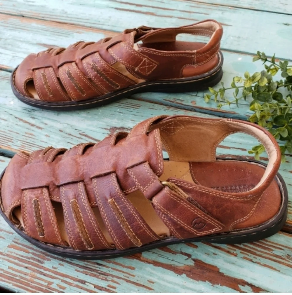 Magellan Outdoors Brown Leather Fisherman Sandals Men’s 11 Excellent Condition